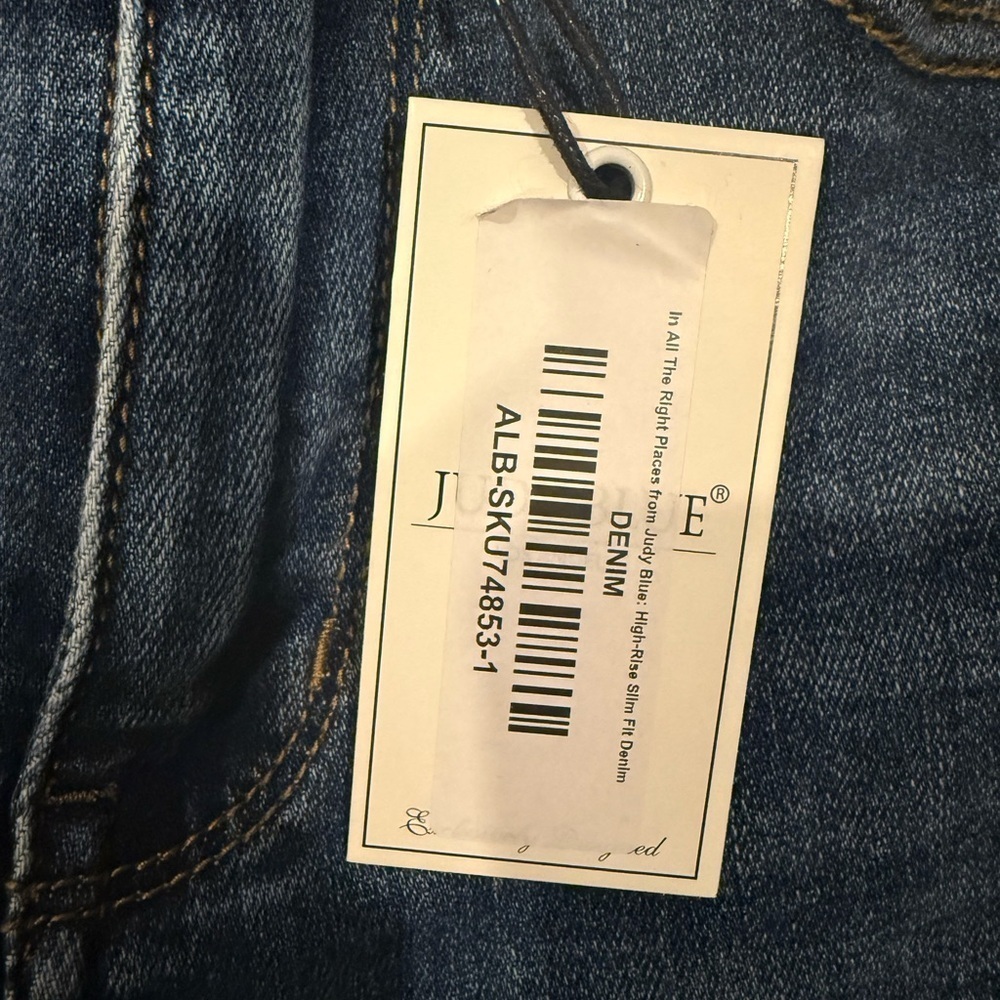 Judy Blue Straight Leg Denim Jeans NWT - Picture 3 of 5